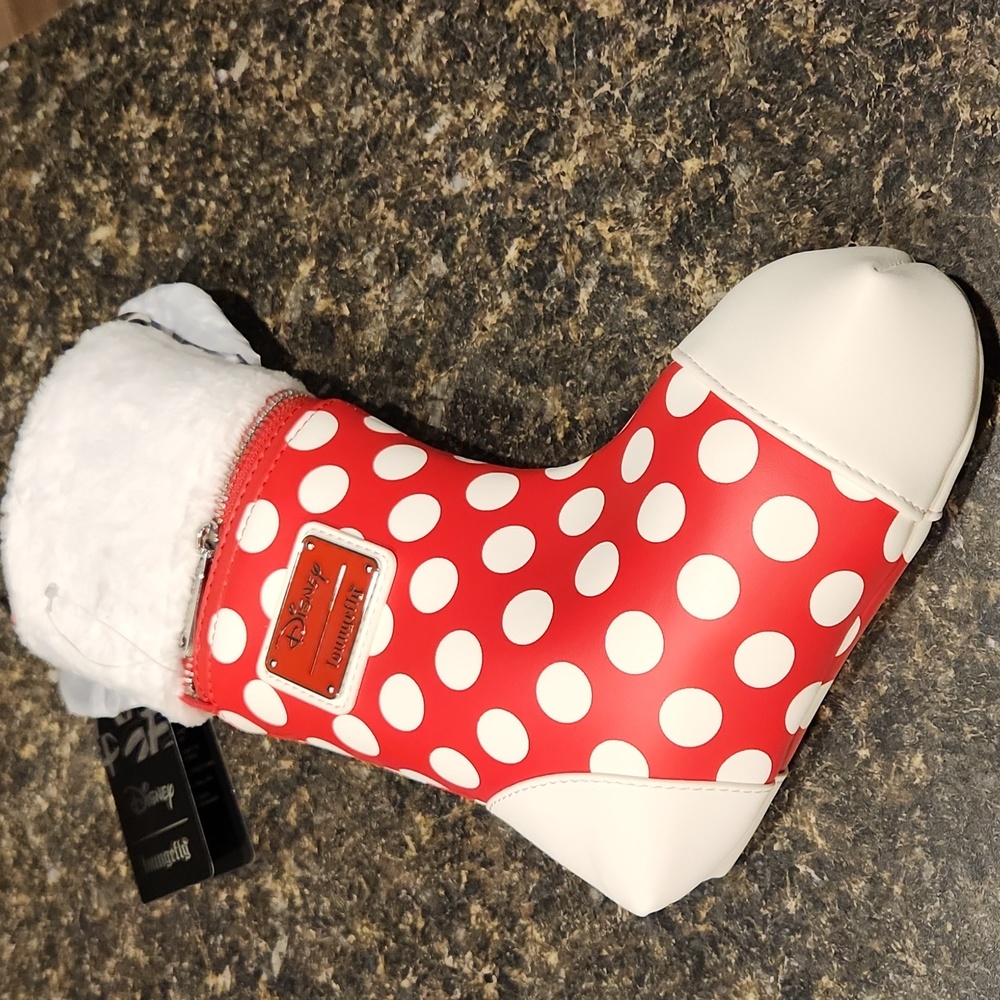 NWT Loungefly Disney Minnie Mouse Stocking Crossbody Bag purse 🎄